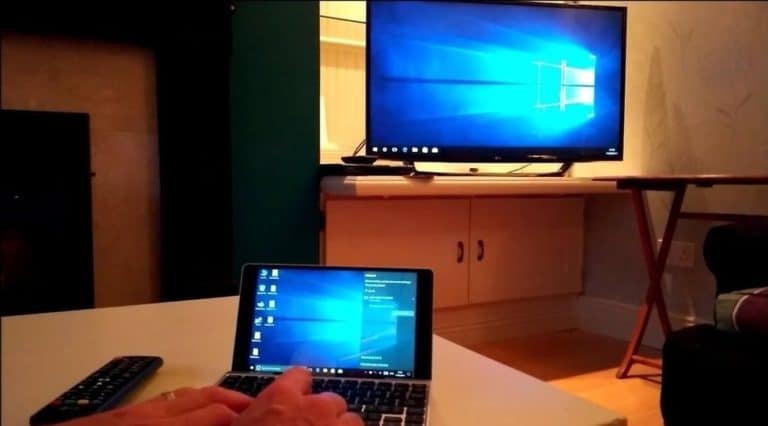 How to Connect a Laptop to a TV via WiFi?