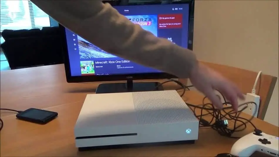 How to Connect Xbox One to Tv Without Hdmi 