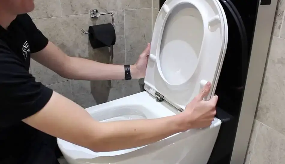 How Do Soft Close Toilet Seats Work Plumber Explain The Home S Diy - How To Repair Bemis Whisper Close Toilet Seat